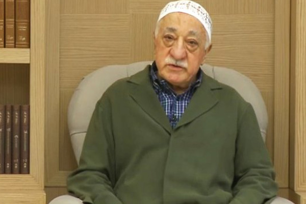 Gülen'in haki cübbesinin sırrı
