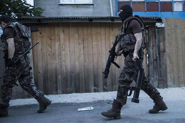 İstanbul'un üç ilçesinde PKK operasyonu