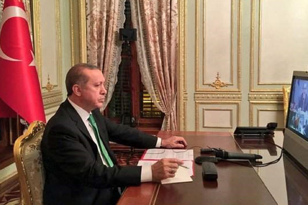 Almanya Erdoğan'ı dev ekrandan da konuşturmayacak