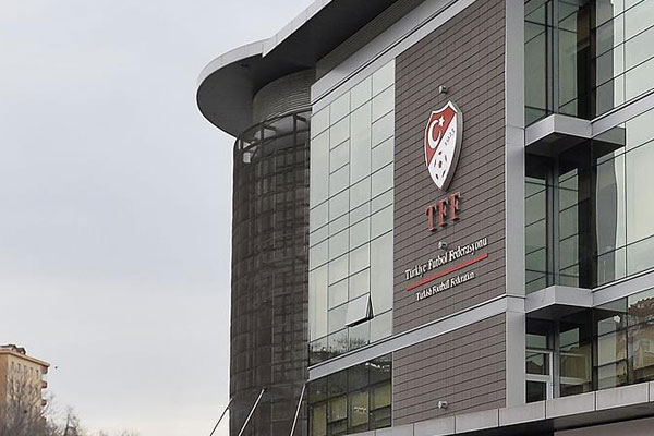 TFF'nin bütün kurulları istifa etti