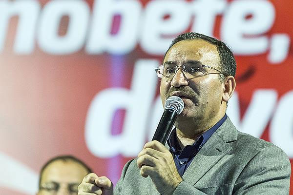 Adalet Bakanı Bozdağ'dan Almanya'ya sert eleştiri