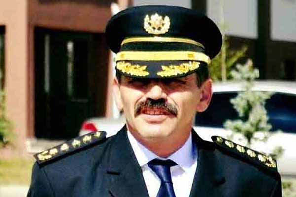 Darbe girişimi operasyonlarına katılan polislere kebap jesti