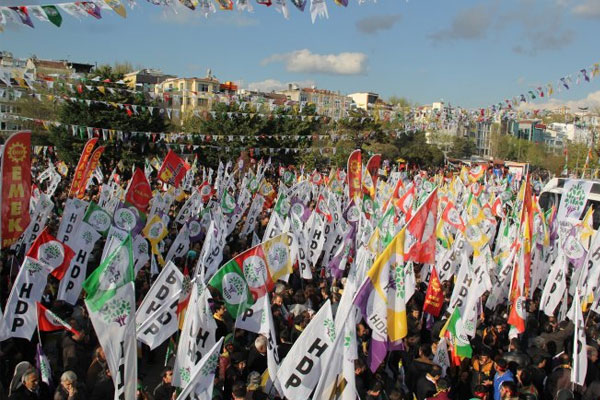 HDP mitinginde 10 gözaltı