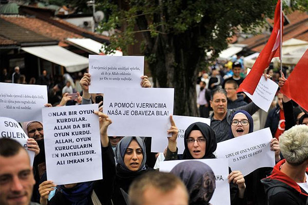 Bosna basını 'FETÖ' yapılanmasını yazdı