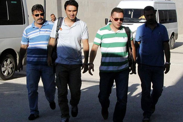 Elazığ'da 13 askeri personele tutuklama