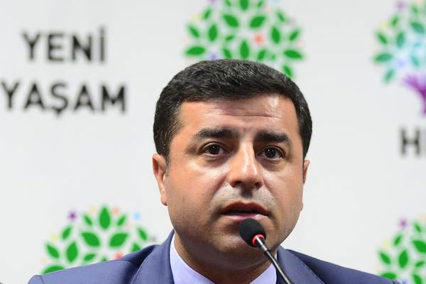 Demirtaş: Partileri de Saray'a bağladılar