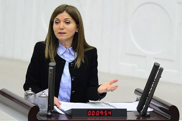 MHP'li Topçu görevinden istifa etti