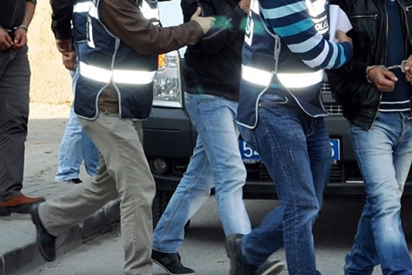 Eskişehir'de 6 polis tutuklandı