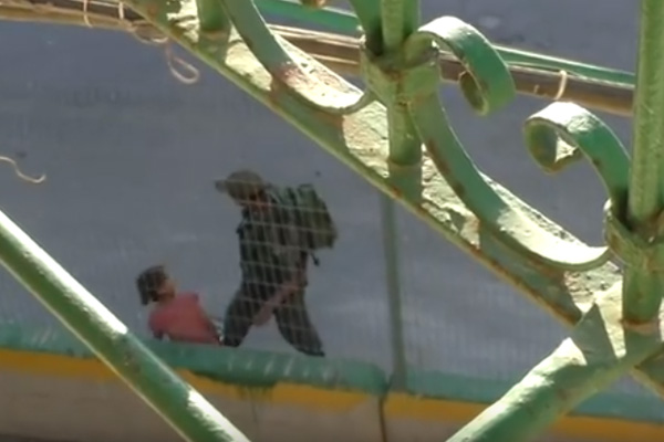 Filistinli çocuğa oyun da yasak