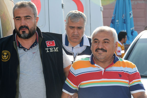 8 ilde 'FETÖ' operasyonu: 19 gözaltı