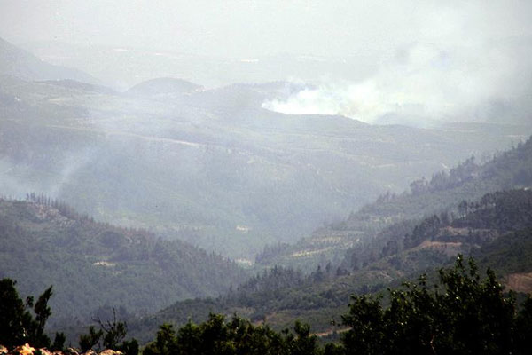 Rejim güçleri Türkmendağı'nı bombalıyor