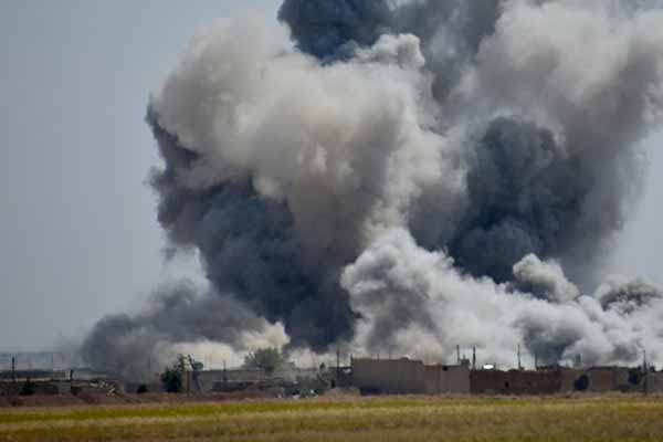 Rusya yardım TIR'larını vurdu
