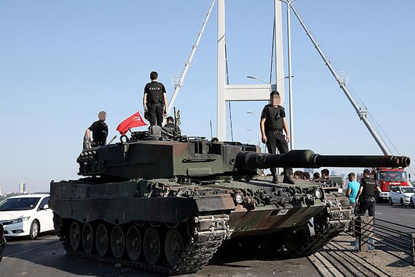 Darbe girişimi film oluyor