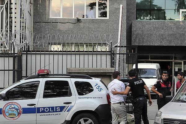 43 infaz koruma memuruna gözaltı