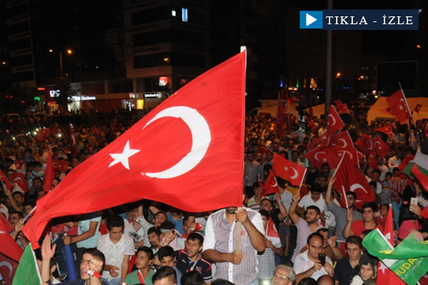 'Ölürüm Türkiyem' şarkısı Kürtçe söylediler