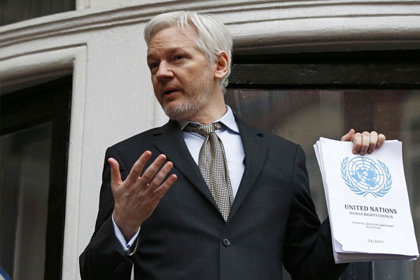 Assange: NBC'nin haberleri darbeyi destekledi