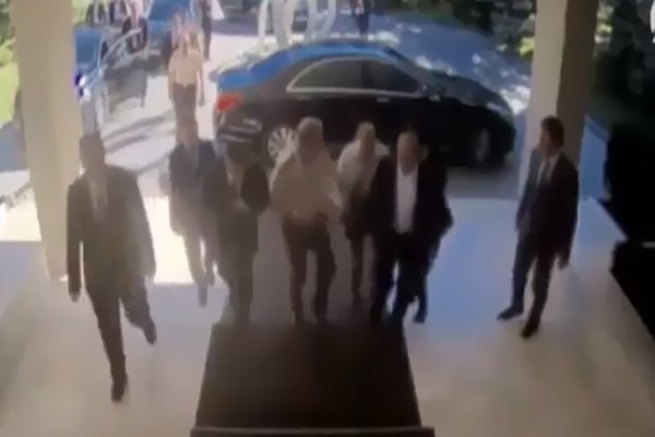 Hulusi Akar, darbe girişimi sonrası Başbakanlığa böyle getirildi