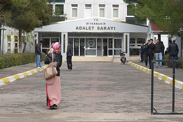Diyarbakır'daki operasyonlarda 137 kişi tutuklandı