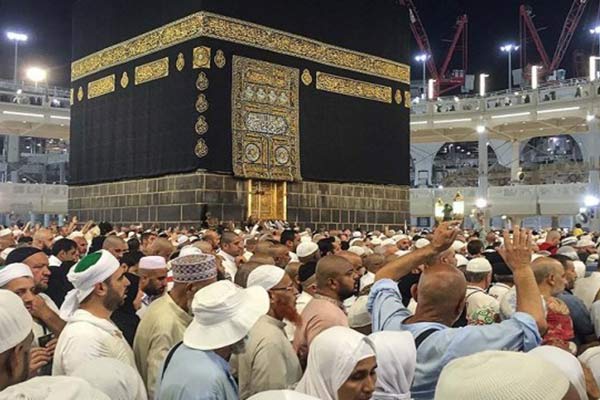 İlk hac kafilesi kutsal topraklara ulaştı