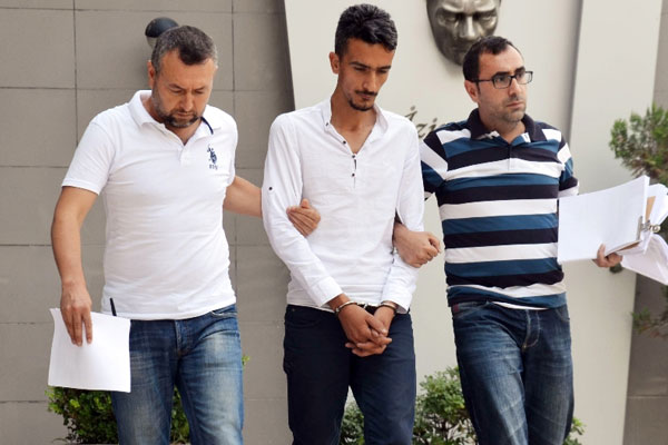 'Darbe' yöntemiyle 900 bin lira dolandırıldılar