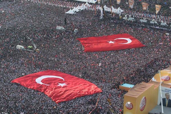 Yenikapı'daki mitinge 3 milyonu aşkın katılımcı bekleniyor