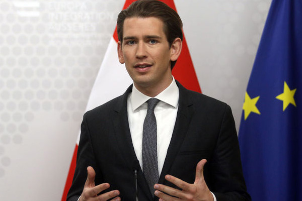 Avusturya Dışişleri Bakanı'ndan Çavuşoğlu'na alaycı yanıt