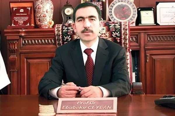 Hakkari Üniversitesi rektörü tutuklandı