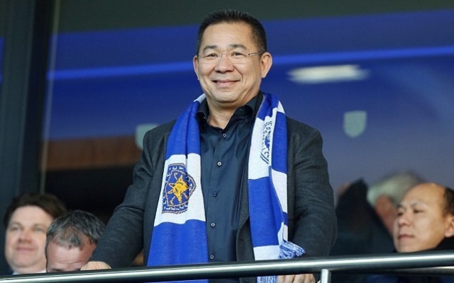 Şampiyon olan futbolcularına servet verdi