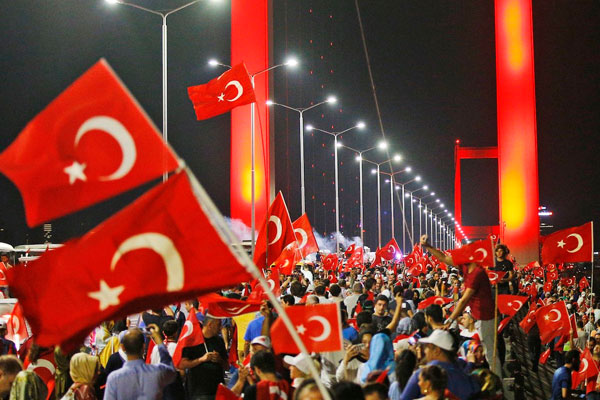 Köprüdeki askerler darbe gecesini anlattı