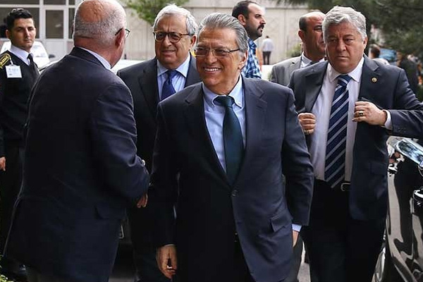 Mesut Yılmaz'dan 'meftun' açıklaması