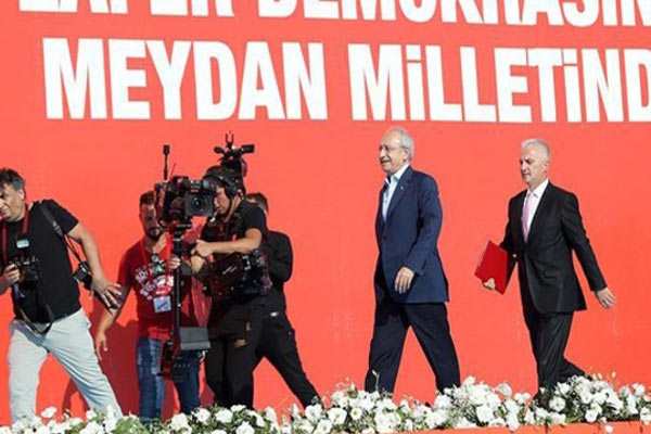 Kılıçdaroğlu Yenikapı'da halka bildiri okudu