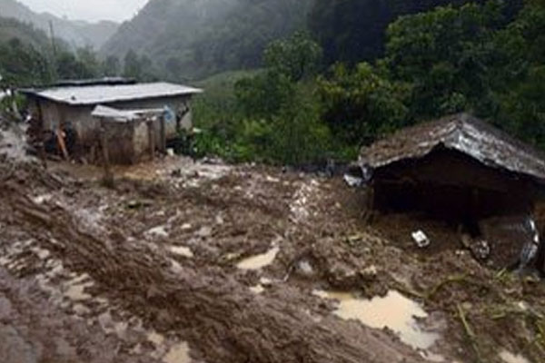 Meksika'da fırtına can aldı