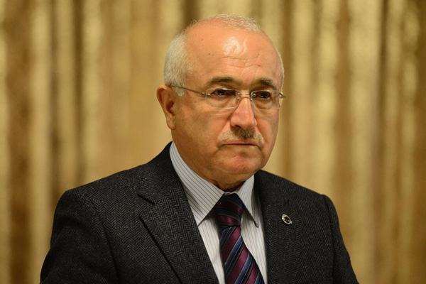 Cemil Çiçek'ten 'FETÖ ile bağlantılı' iddiasına yanıt