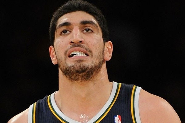 Ailesi Enes Kanter'i evlatlıktan reddetti