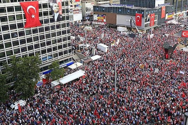 Kızılay Meydanı'nın adı değiştiştirildi