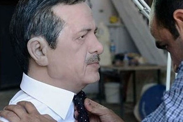 Erdoğan büstü için 500 kişiden saç topladı