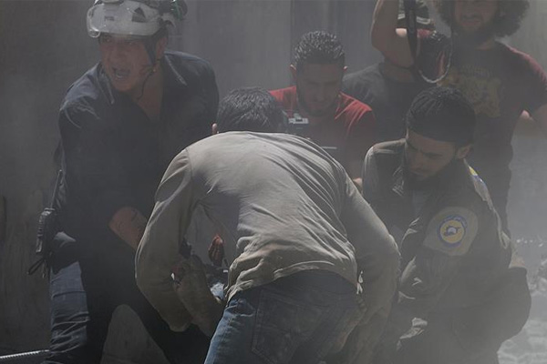 Esed sivilleri vakum bombasıyla katletti