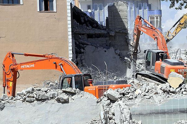 Yüksekova'da 2 bin kişiye iş imkanı