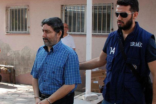 Eski rektör adliyeye sevk edildi