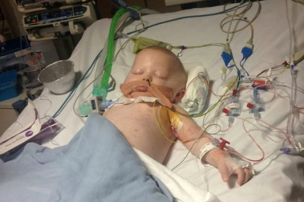 Yanlış teşhis bebeği komaya soktu