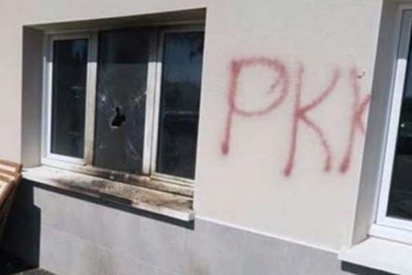 PKK'lılar Fransa'da camiye saldırdı