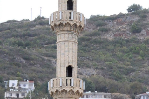 Ezan erken okununca darbe sanıldı