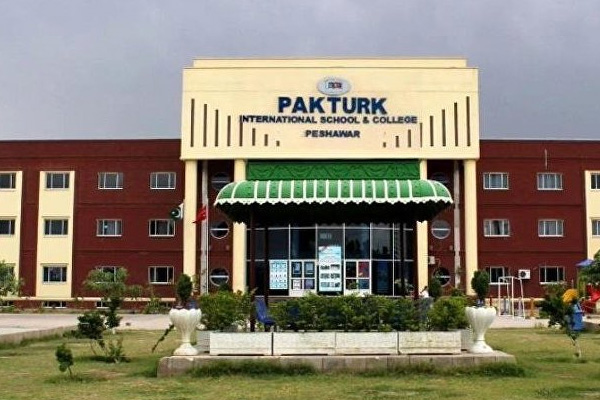 Pakistan'daki 'Gülen okullarında' 28 müdür görevden alındı