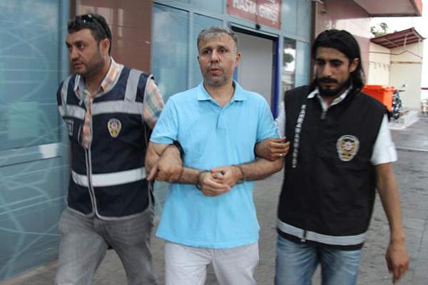 FETÖ’nün imamı ekmek almaya giderken yakalandı