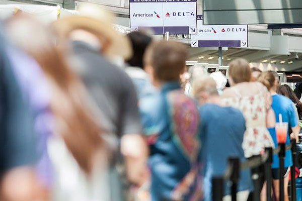 Delta Havayolları'nda uçuş iptalleri sürüyor