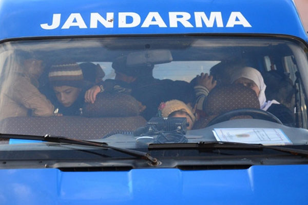 Kırklareli'nde 64 kaçak yakalandı