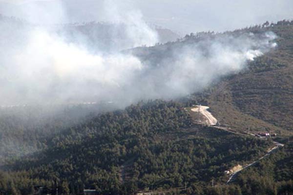 Suriye’de çıkan yangın Yayladağı sınırına ilerliyor