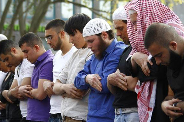 Almanya Müslümanlara karşı mücadele başlatıyor