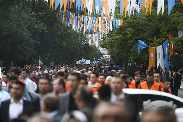 AK Parti'den 15. yıl için 6 bin 500 davetiye