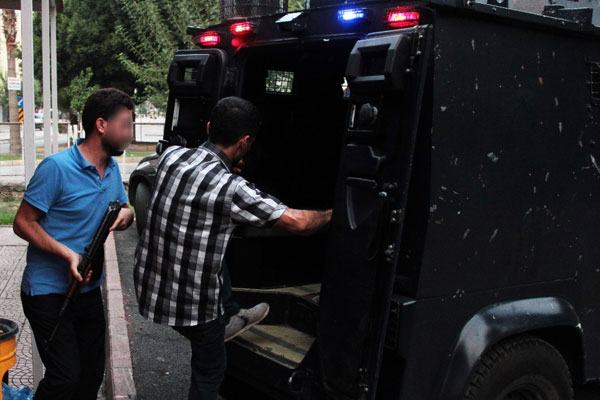 Adana’da PKK operasyonu: 20 gözaltı